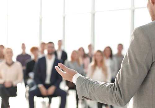 Impulsvortrag „Führung und Selbstfürsorge“ mit Bertram Strolz