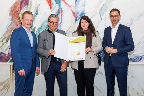 Schloss Hofen wurde als familienfreundlicher Betrieb ausgezeichnet